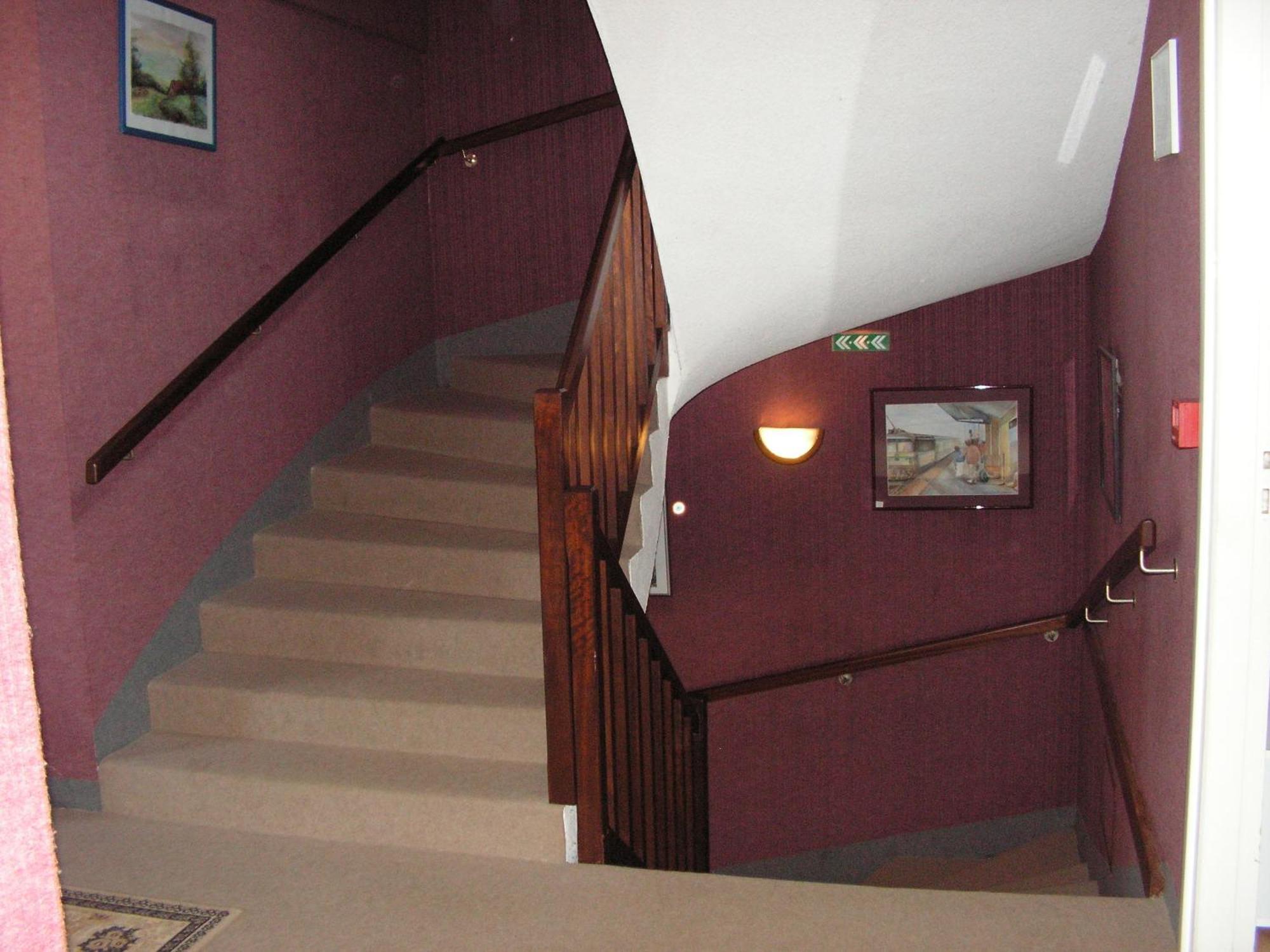 Hotel Du Parc Thonac Exterior photo